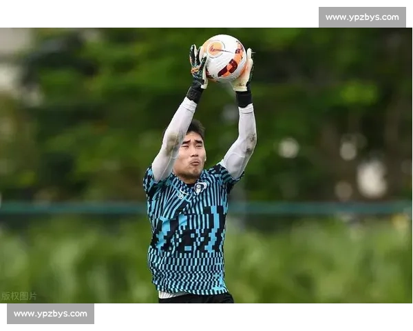 门将神扑力挽狂澜瞬间点燃全场激情与荣耀梦想逆天封神之夜再写传奇篇章